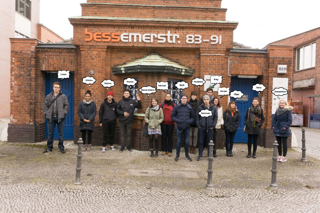 Mediengestalter vor Druckerein